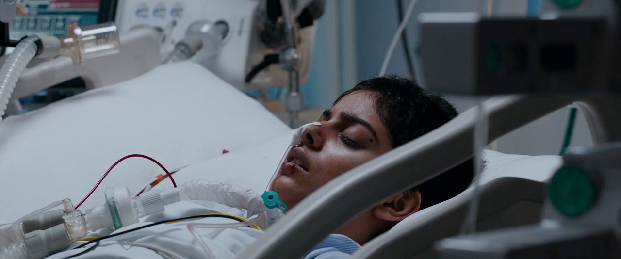 October (2018) BluRay Hindi 720p x264 AVC HE-AAC 2.0 ESub.mkv.0002